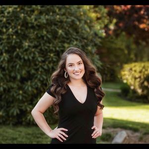 Meet your Posher, Olivia